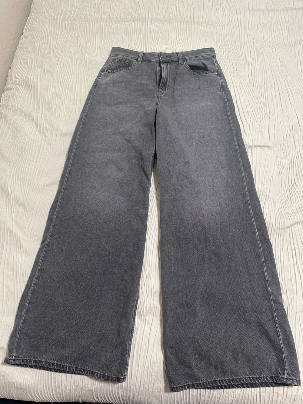 Uniqlo Wide-Leg Women's Jeans in Washed Charcoal Gray